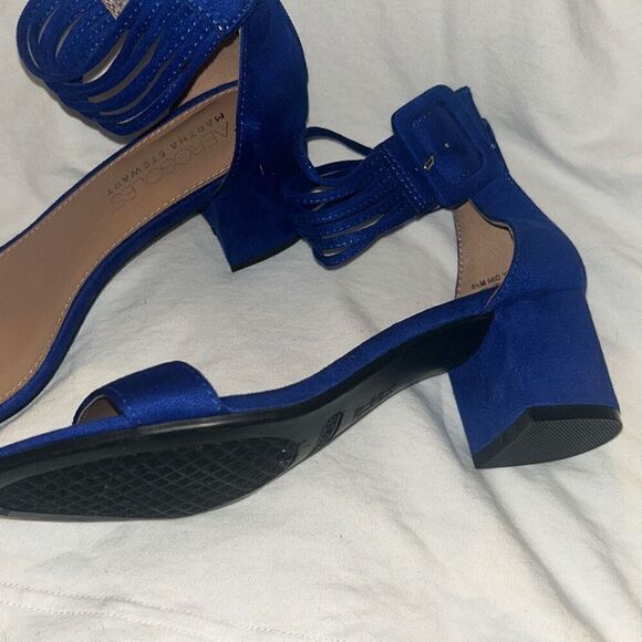 Like New Aerosoles Heels - Picture 2 of 15